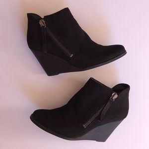 Jessica Simpson | Faux Suede Wedge Booties